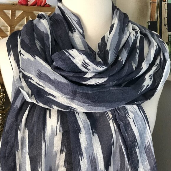 BP Nordstrom Ikat Abstract Chevron Scarf - Picture 3 of 8